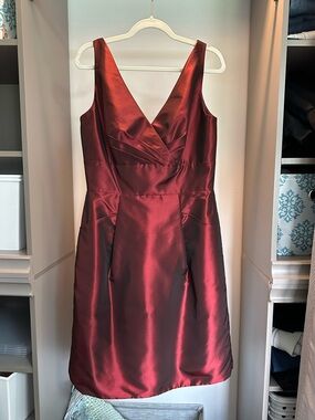 Wrap bodice taffeta Midi Dress in Burgundy